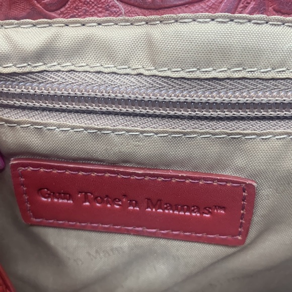 Gun Tote’n Mamas red leather crossbody bag w/ studs. Gun holder missing MCB4525A - Picture 5 of 16